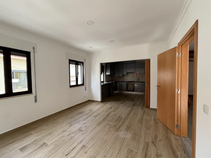 Prédio para Venda em Vieira de Leiria Foto 13