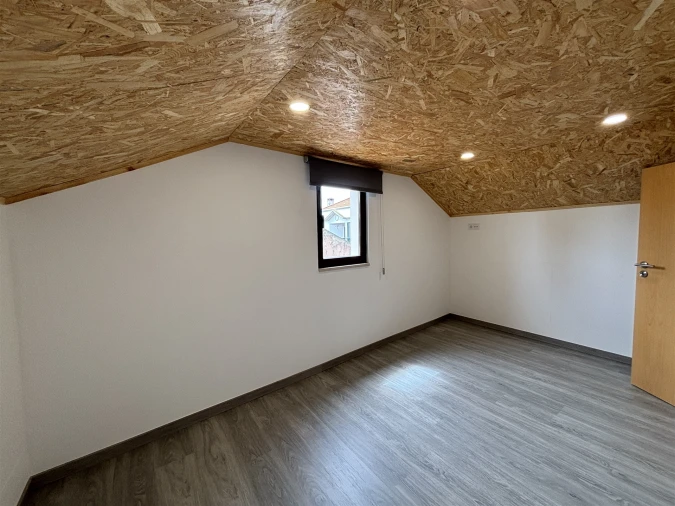 Prédio para Venda em Vieira de Leiria Foto 25