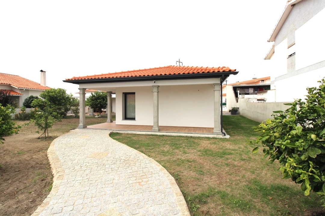 Moradia T2 para Venda em Vieira de Leiria Foto 24