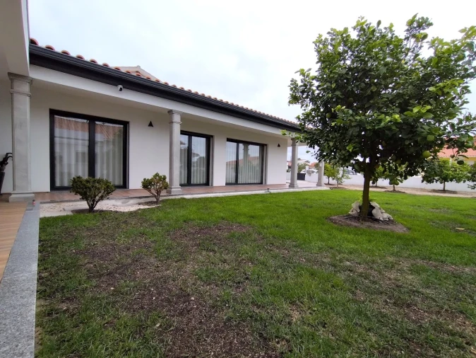 Moradia T2 para Venda em Vieira de Leiria