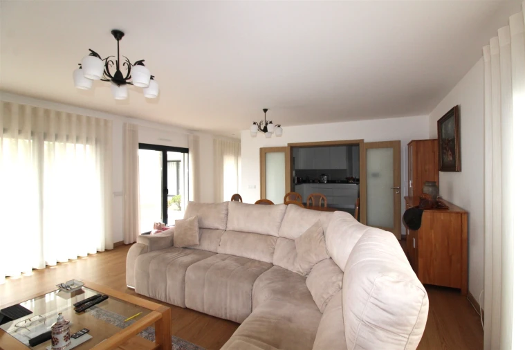 Moradia T2 para Venda em Vieira de Leiria Foto 11