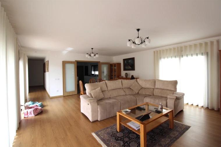 Moradia T2 para Venda em Vieira de Leiria Foto 9