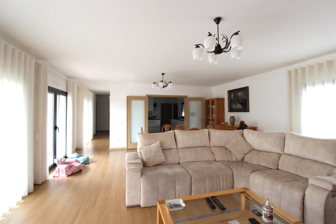 Moradia T2 para Venda em Vieira de Leiria Foto 10