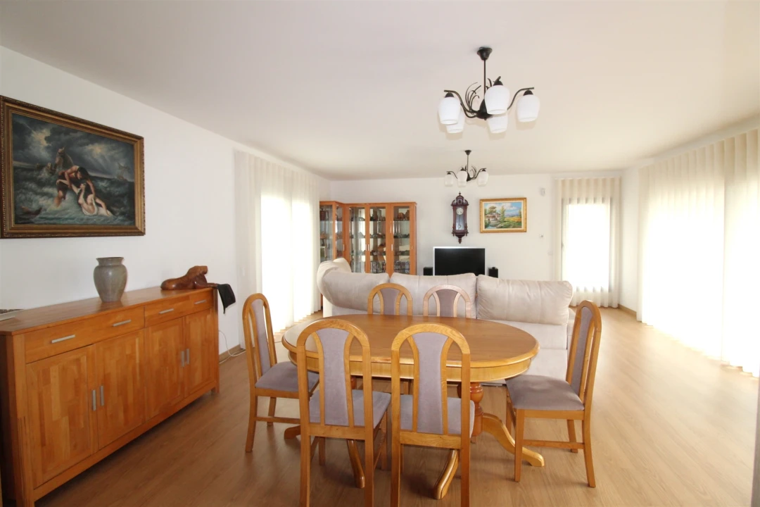 Moradia T2 para Venda em Vieira de Leiria Foto 8