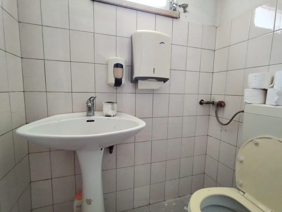 Armazém para Venda em Carnide Foto 4