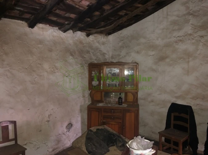 Moradia T2 para Venda em São Pedro de Serracenos Foto 4