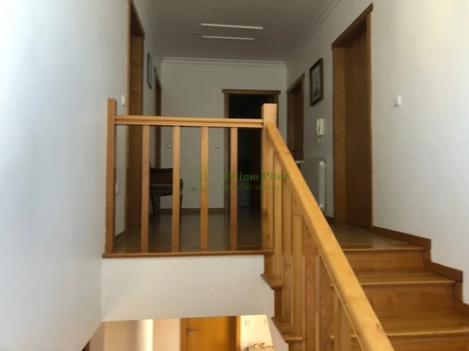 Moradia T5 para Venda em Sé, Santa Maria e Meixedo Foto 11