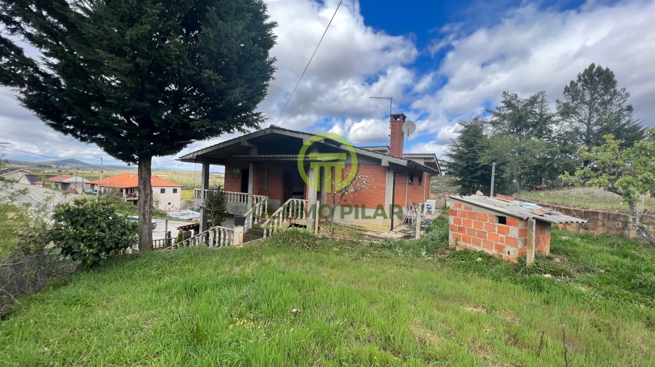 Moradia T3 para Venda em Pinelo Foto 4