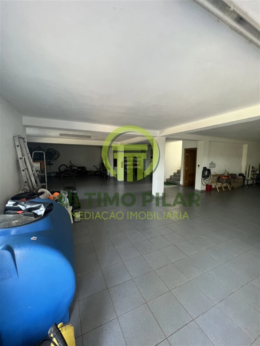 Moradia T5 para Venda em Sé, Santa Maria e Meixedo Foto 51