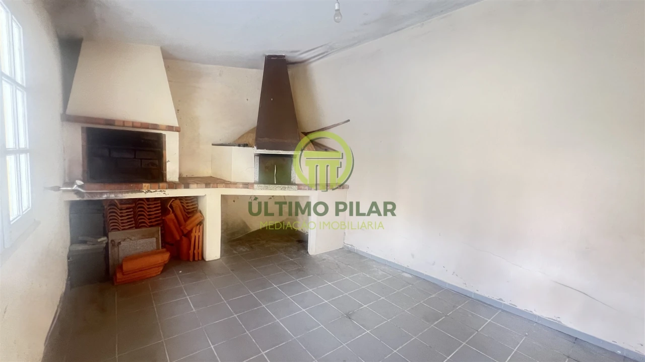 Moradia T4 para Venda em Sé, Santa Maria e Meixedo Foto 13