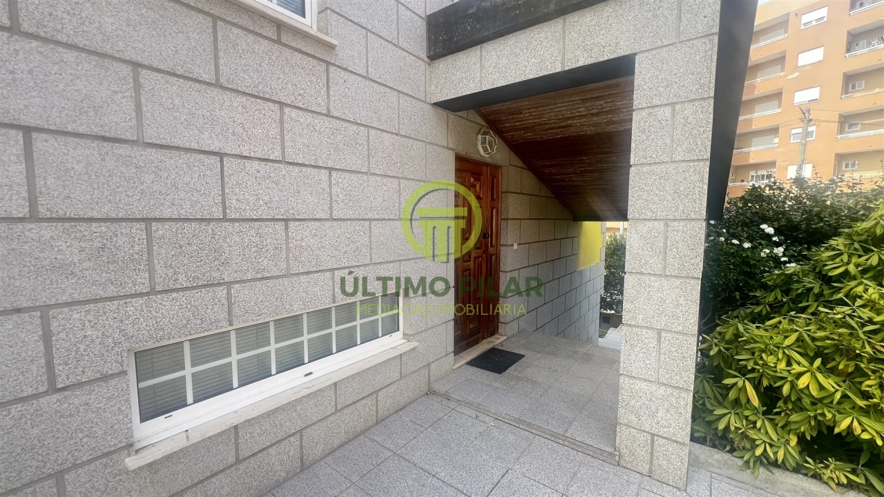 Moradia T4 para Venda em Sé, Santa Maria e Meixedo Foto 8