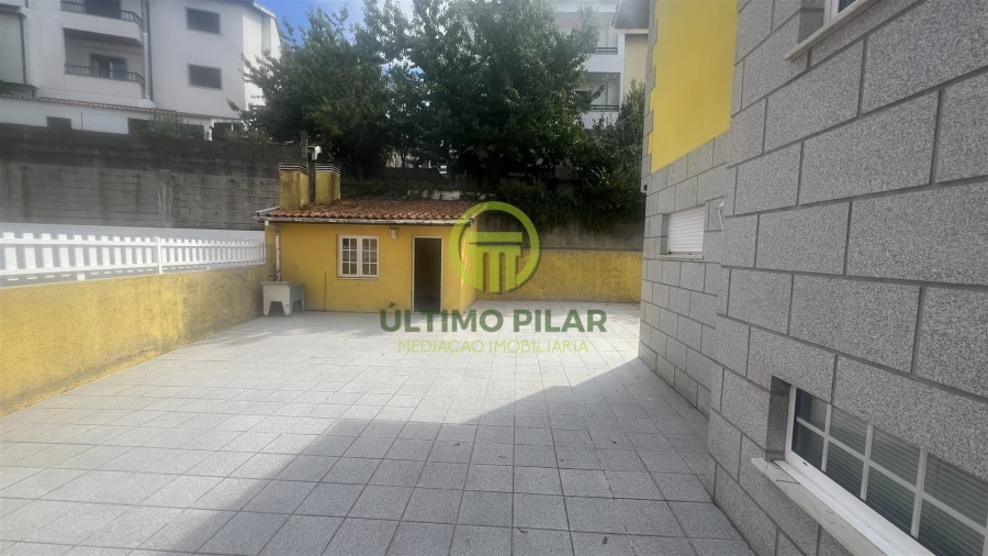 Moradia T4 para Venda em Sé, Santa Maria e Meixedo Foto 12