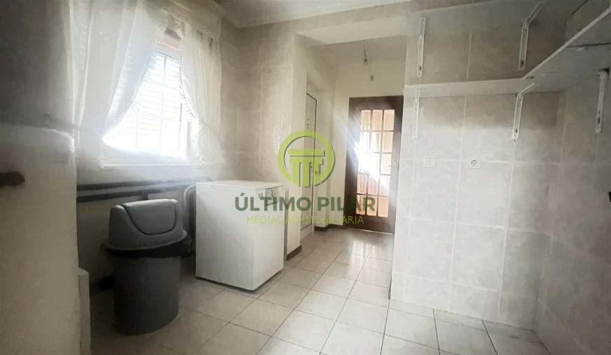 Moradia T4 para Venda em Sé, Santa Maria e Meixedo Foto 19