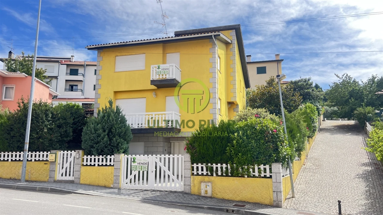 Moradia T4 para Venda em Sé, Santa Maria e Meixedo Foto 1