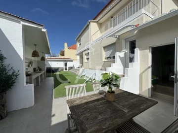 Moradia T6 para Venda em Caparica e Trafaria