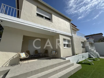 Moradia T6 para Venda em Caparica e Trafaria