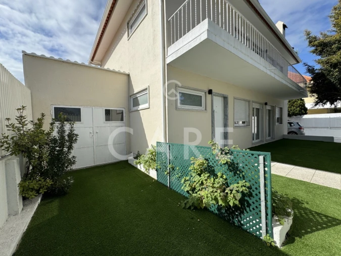 Moradia T6 para Venda em Caparica e Trafaria