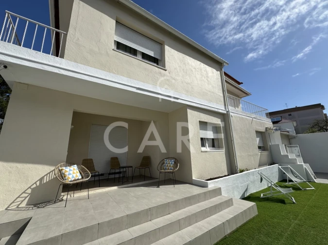 Moradia T6 para Venda em Caparica e Trafaria Foto 4