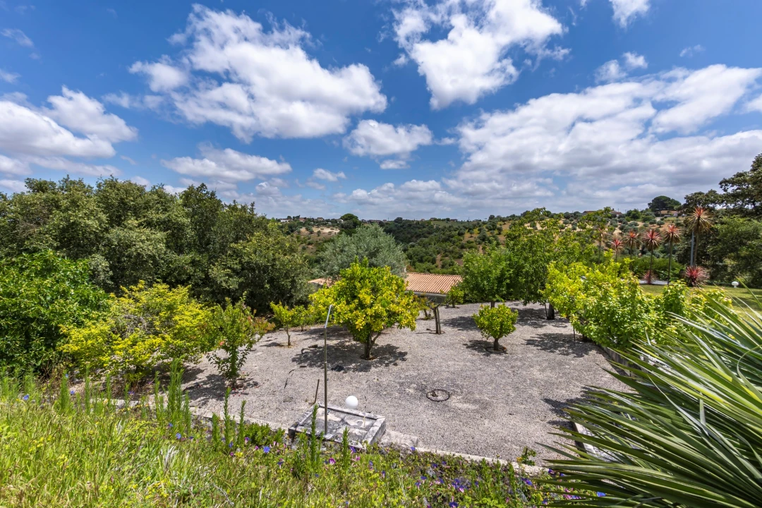 Moradia T7 para Venda em Abitureiras Foto 49