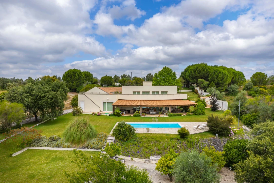 Moradia T7 para Venda em Abitureiras Foto 4