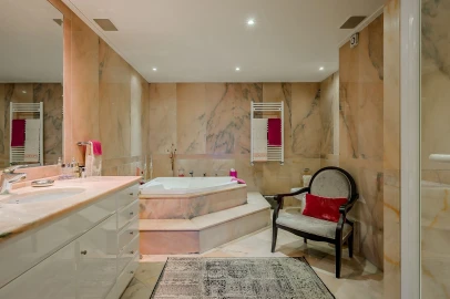 Apartamento T6 para Venda em São Domingos de Benfica