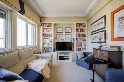 Apartamento T6 para Venda em São Domingos de Benfica