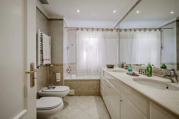 Apartamento T6 para Venda em São Domingos de Benfica Foto 32