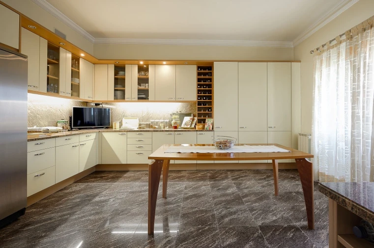 Apartamento T6 para Venda em São Domingos de Benfica Foto 15