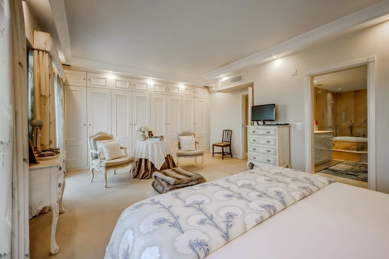 Apartamento T6 para Venda em São Domingos de Benfica Foto 27
