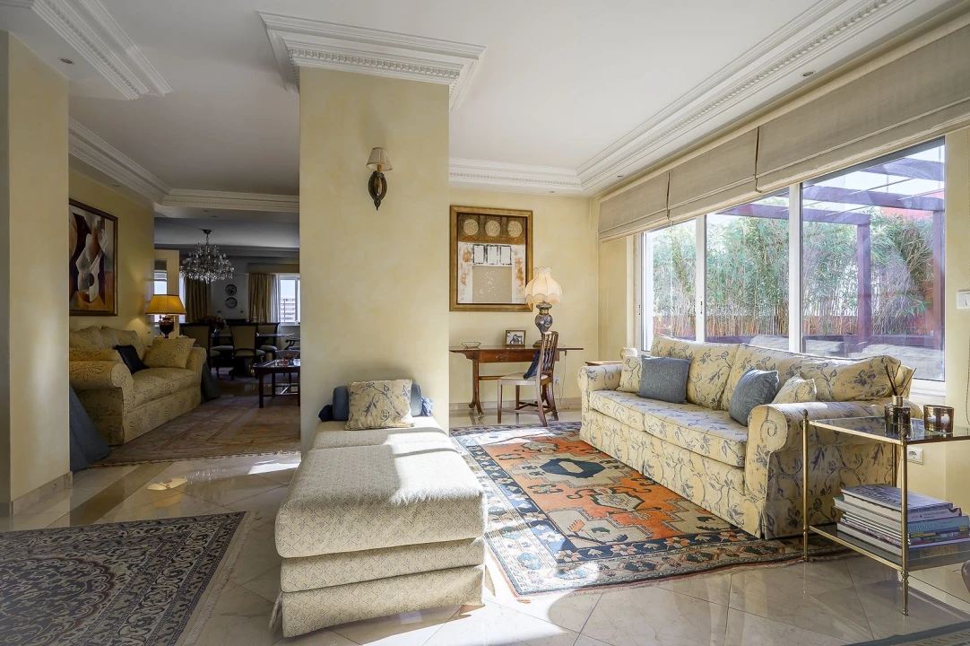 Apartamento T6 para Venda em São Domingos de Benfica Foto 19