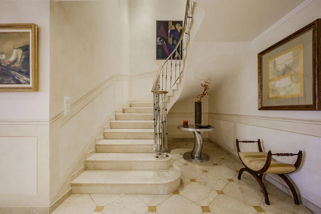 Apartamento T6 para Venda em São Domingos de Benfica Foto 9