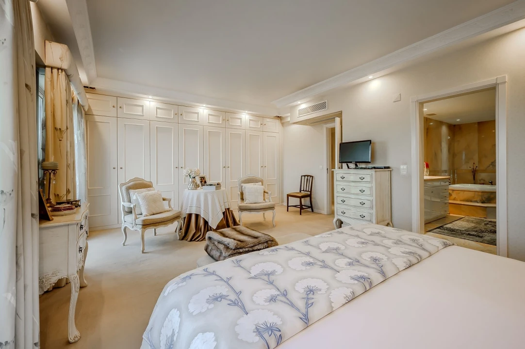 Apartamento T6 para Venda em São Domingos de Benfica Foto 27