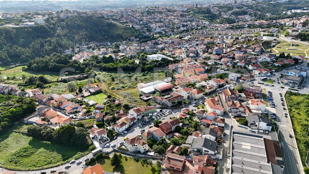 Moradia T3 para Venda em Fânzeres e São Pedro da Cova Foto 14