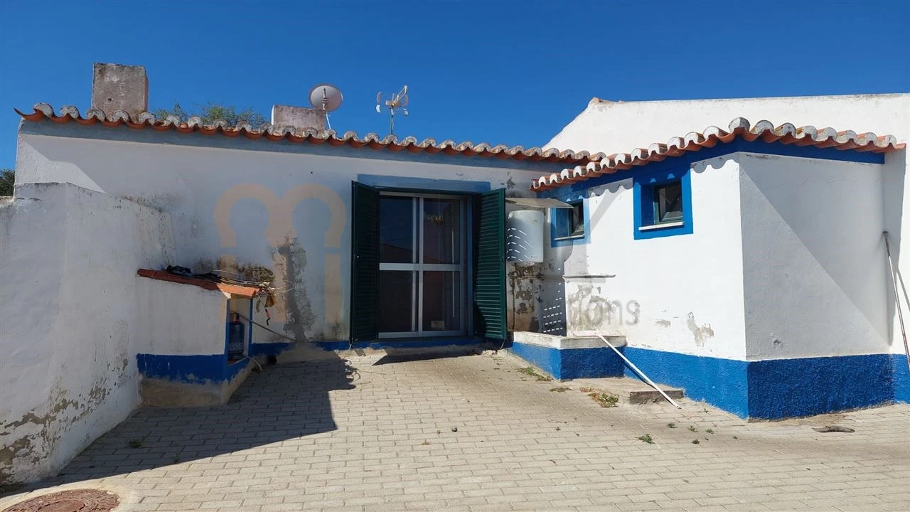 Moradia T3 para Venda em Alcaria Ruiva Foto 4