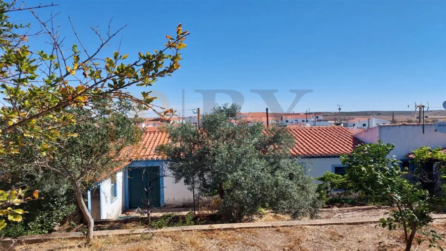 Moradia T3 para Venda em Alcaria Ruiva Foto 8