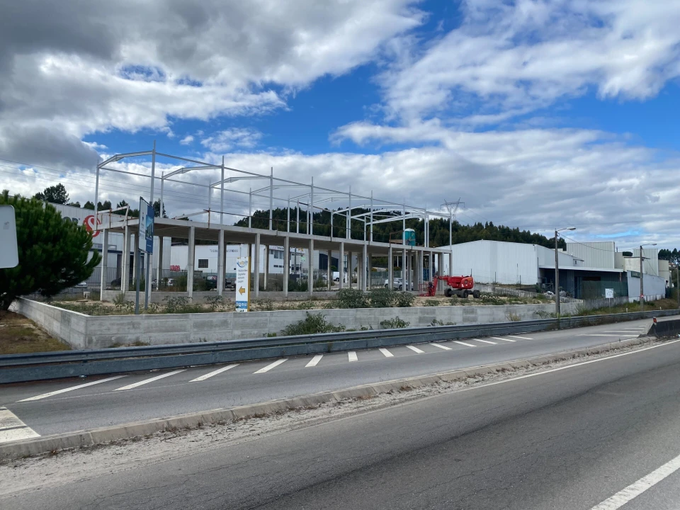 Armazém para Venda em Lordelo Foto 6
