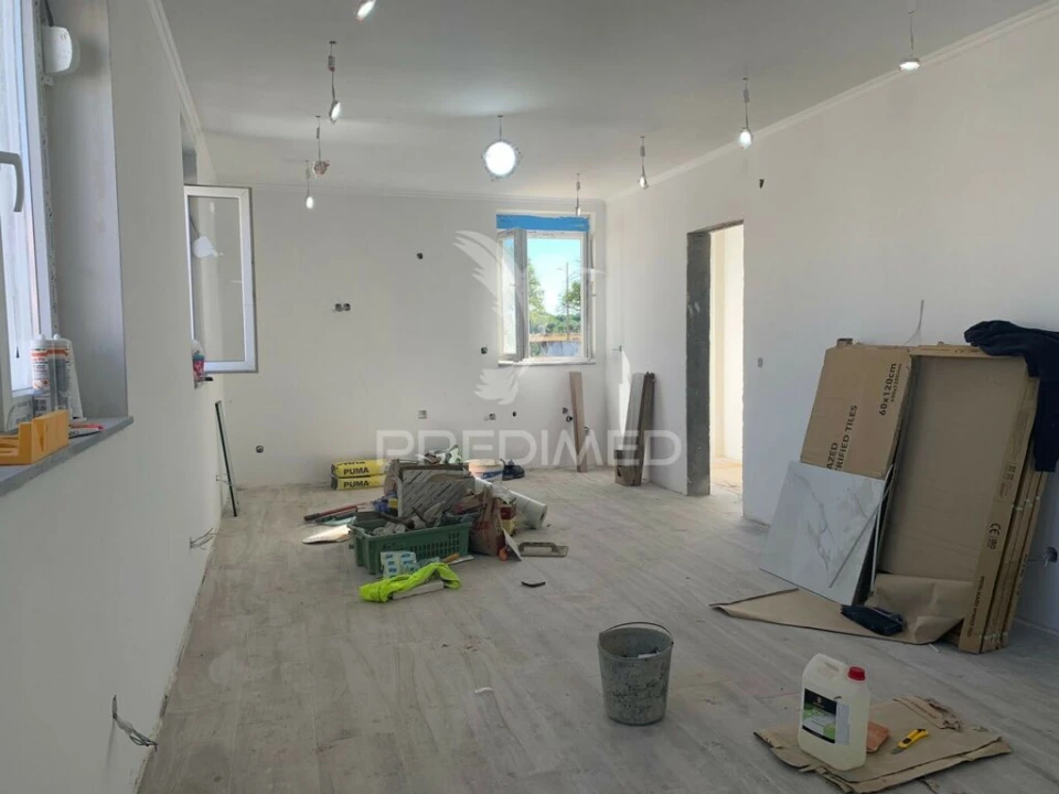 Moradia T2 para Venda em Couço Foto 4