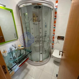 Moradia T5 para Venda em Quarteira