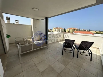 Moradia T5 para Venda em Quarteira