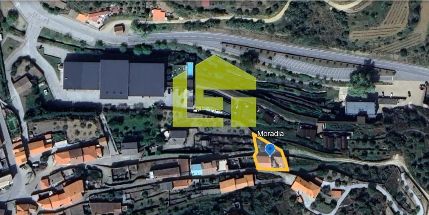 Moradia T4 para Venda em Longroiva Foto 76