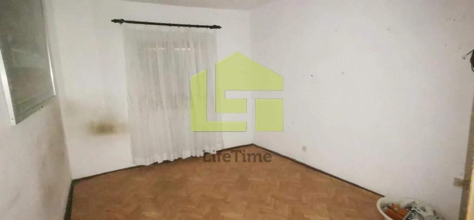 Moradia T4 para Venda em Longroiva Foto 12