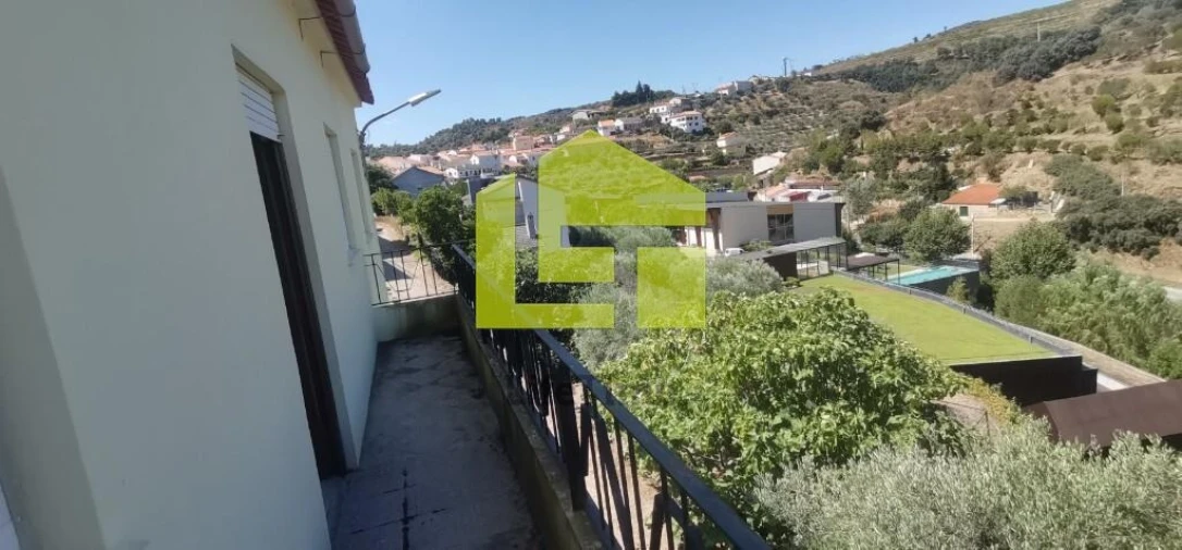 Moradia T4 para Venda em Longroiva Foto 7