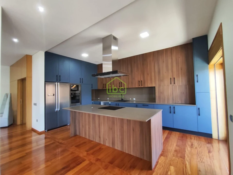 Apartamento T4 para Venda em Póvoa de Varzim, Beiriz e Argivai Foto 3