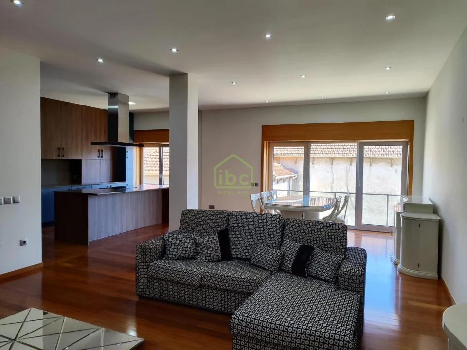 Apartamento T4 para Venda em Póvoa de Varzim, Beiriz e Argivai Foto 2