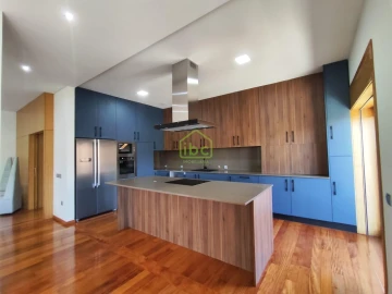 Apartamento T4 para Venda em Póvoa de Varzim, Beiriz e Argivai