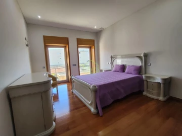 Apartamento T4 para Venda em Póvoa de Varzim, Beiriz e Argivai