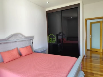 Apartamento T4 para Venda em Póvoa de Varzim, Beiriz e Argivai