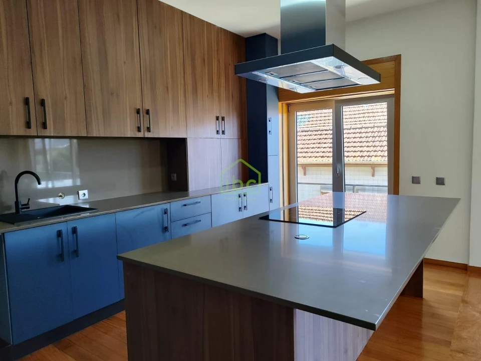 Apartamento T4 para Venda em Póvoa de Varzim, Beiriz e Argivai Foto 9