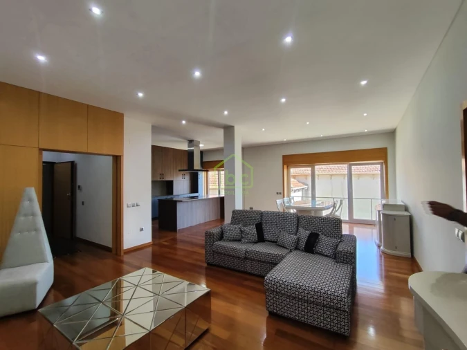 Apartamento T4 para Venda em Póvoa de Varzim, Beiriz e Argivai Foto 11