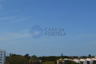 Moradia T4 para Venda em Quarteira